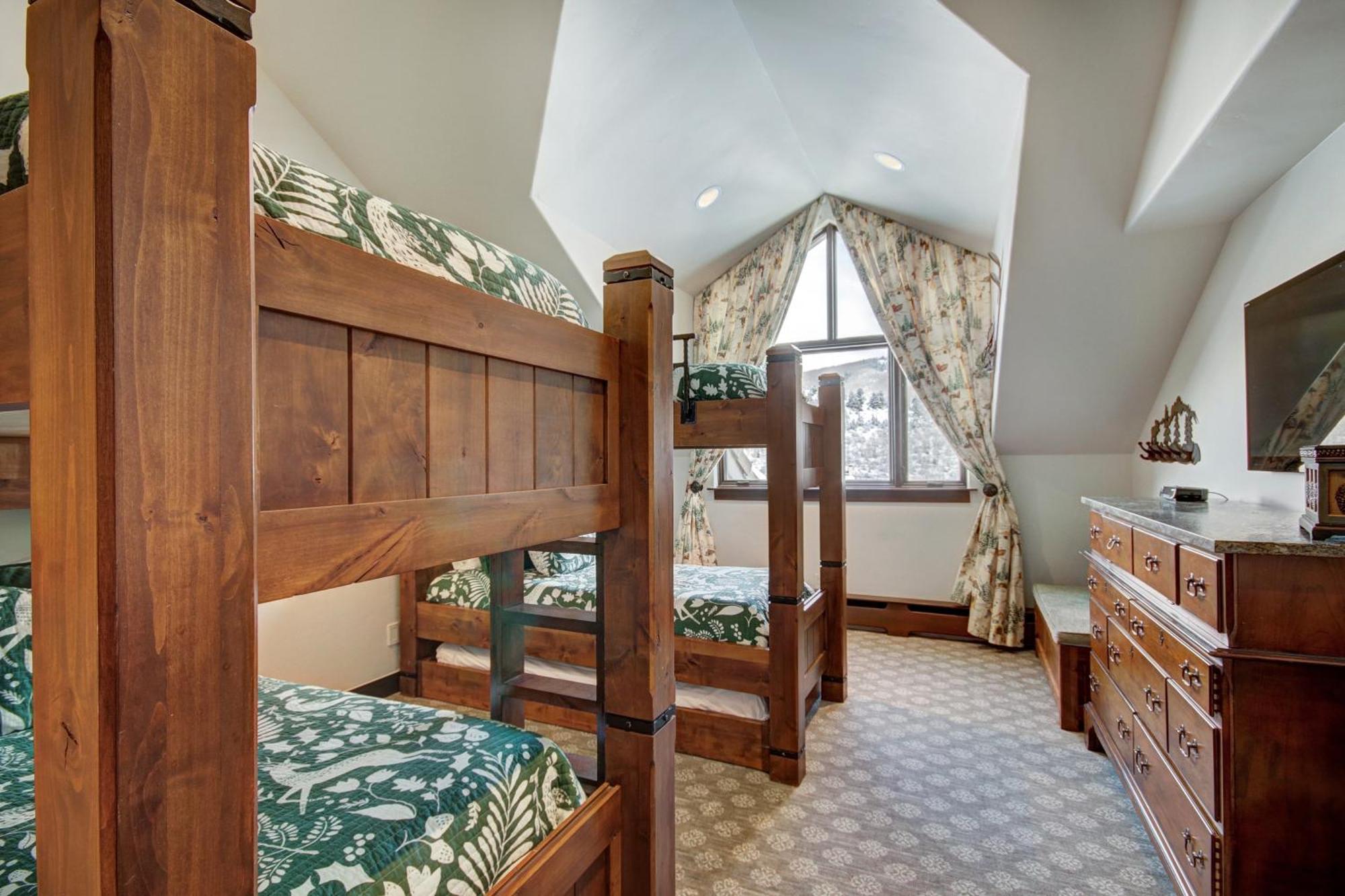 Luxury Ski-In 3 Bedroom Penthouse Inside Pines Lodge, Sleeps 10! Condo Beaver Creek Exterior photo